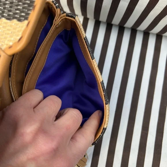 Henri Bendel Dark Brown and Tan Raffia Clutch/Wristlet - Picture 12 of 12